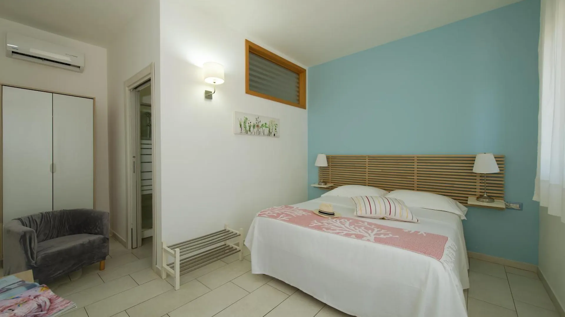 Isola Charm B&B - A Historic Villa Near Punta Del Pero Beach Syrakus
