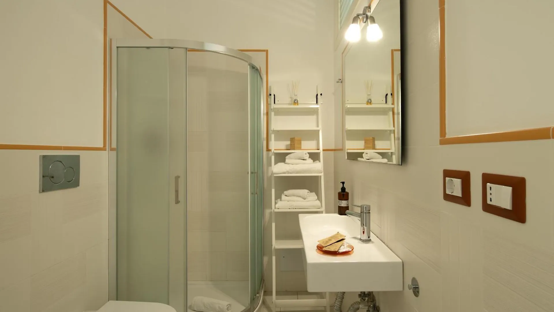 Isola Charm B&B - A Historic Villa Near Punta Del Pero Beach Syracuse