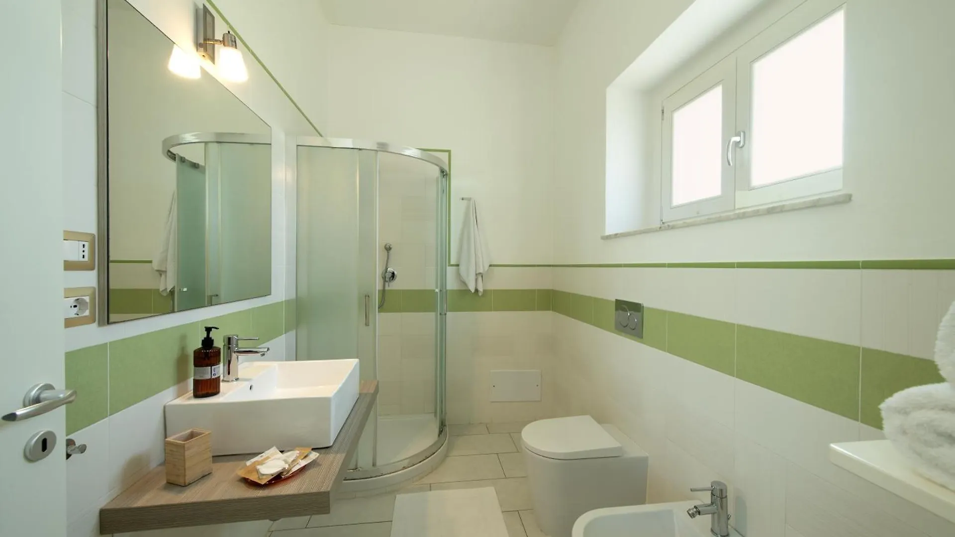 Bed & Breakfast Isola Charm B&B - A Historic Villa Near Punta Del Pero Beach Syracuse
