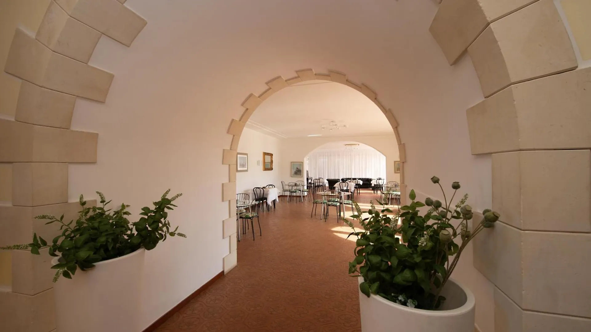 ** Bed & Breakfast Isola Charm B&B - A Historic Villa Near Punta Del Pero Beach Syracuse Italy
