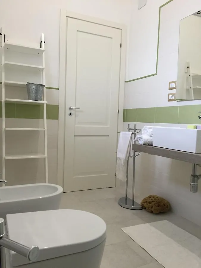 Isola Charm B&B - A Historic Villa Near Punta Del Pero Beach Syracuse Bed & Breakfast
