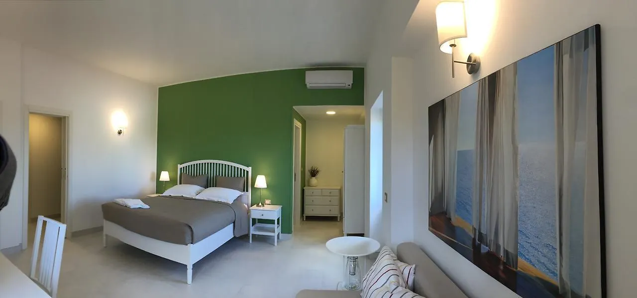 Frühstückspension Isola Charm B&B - A Historic Villa Near Punta Del Pero Beach Syrakus