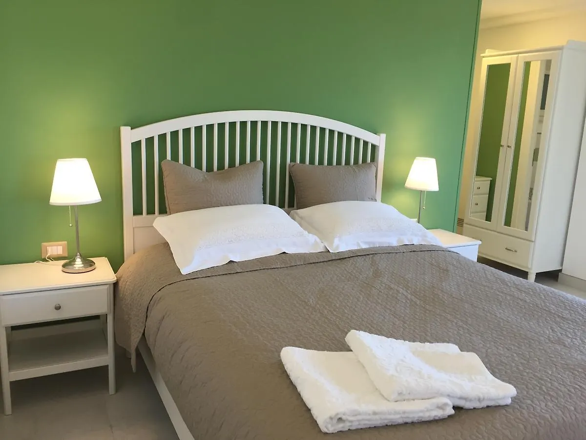 Isola Charm B&B - A Historic Villa Near Punta Del Pero Beach Syracuse Bed & Breakfast
