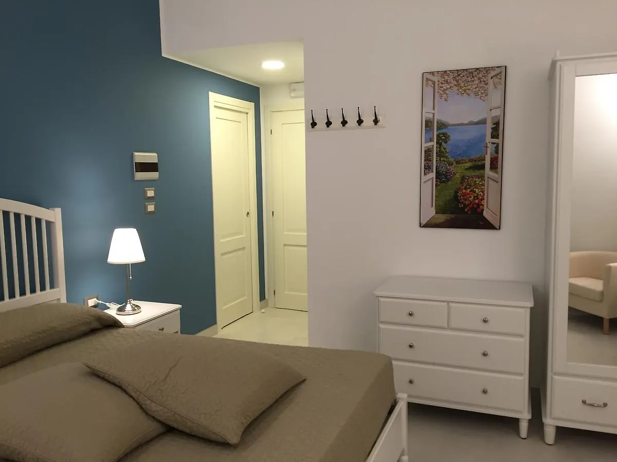 Isola Charm B&B - A Historic Villa Near Punta Del Pero Beach Syracuse
