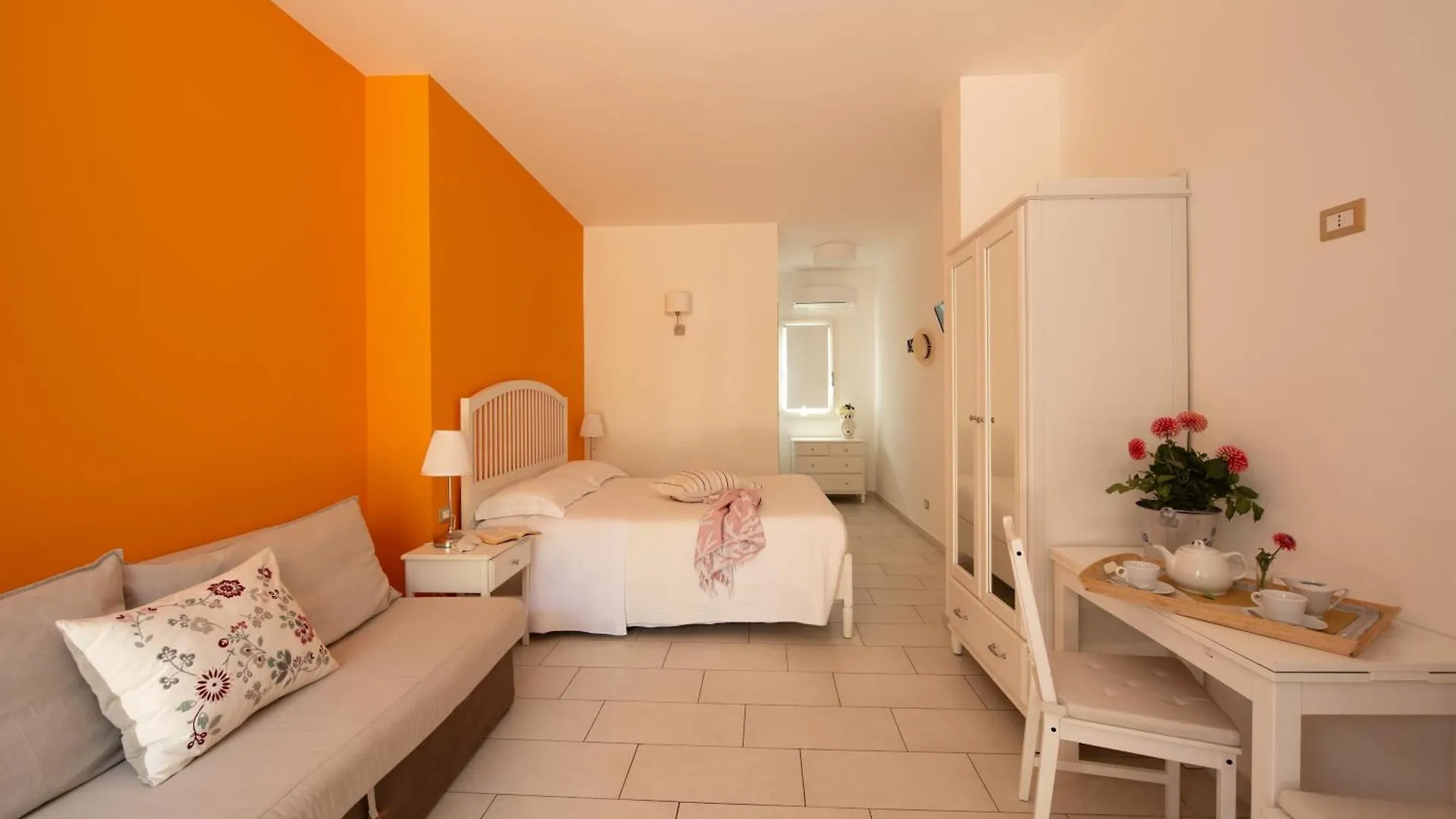 سيراكوزا Isola Charm B&B - A Historic Villa Near Punta Del Pero Beach 2*,