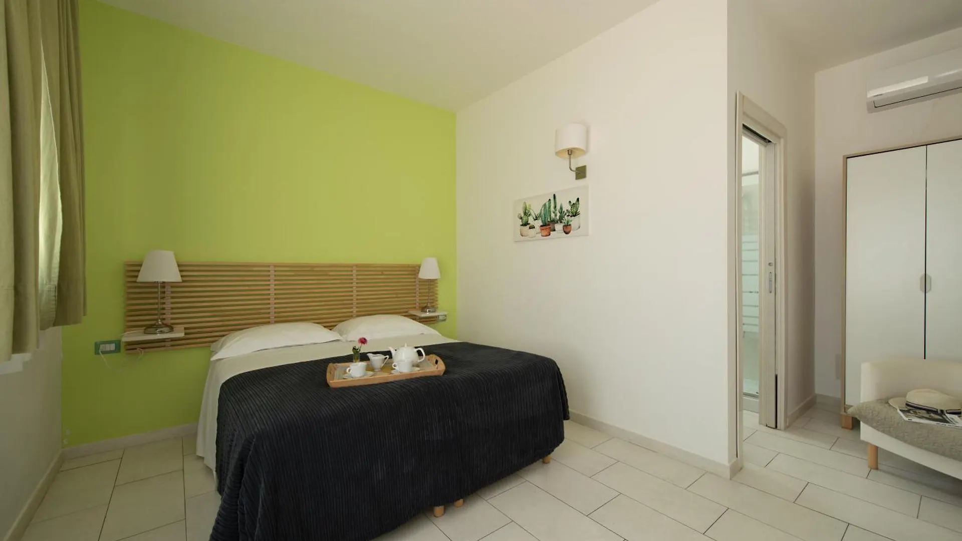 Isola Charm B&B - A Historic Villa Near Punta Del Pero Beach Syracuse Bed & Breakfast