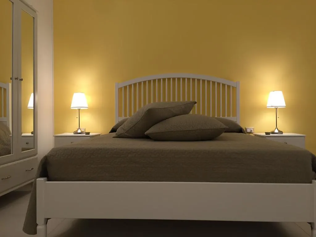 Isola Charm B&B - A Historic Villa Near Punta Del Pero Beach Syracuse