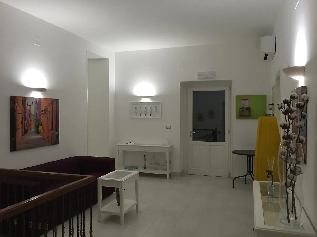 Bed & Breakfast Isola Charm B&B - A Historic Villa Near Punta Del Pero Beach Syracuse