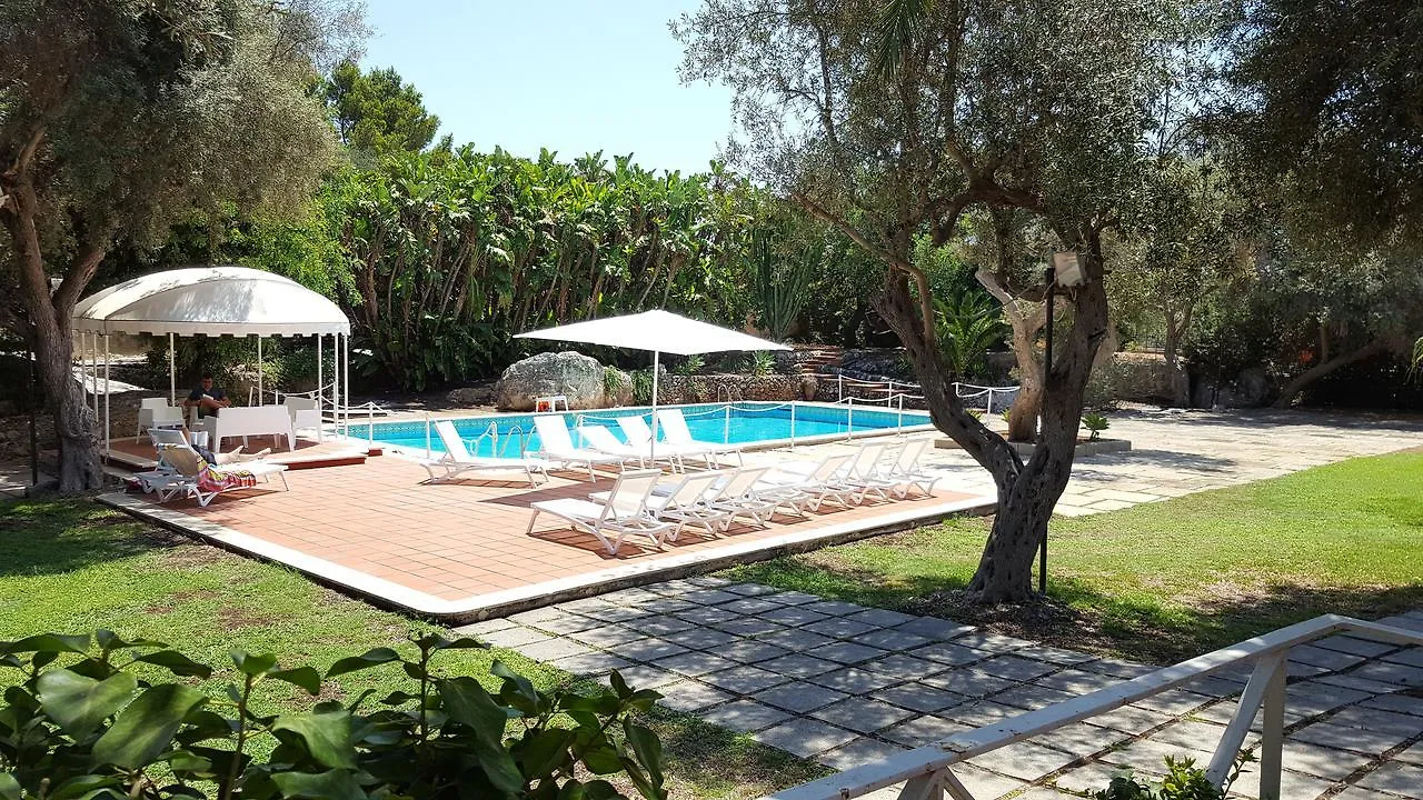 סירקוזה Resort Villa Isola B&B