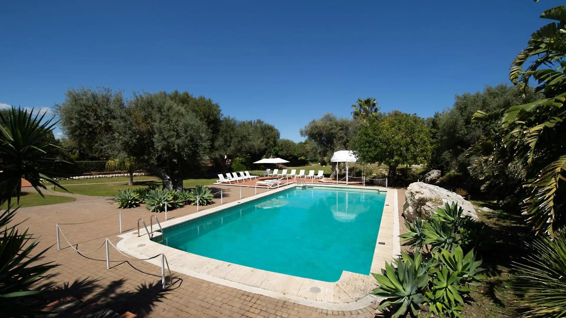 Isola Charm B&B - A Historic Villa Near Punta Del Pero Beach Сиракузы Италия