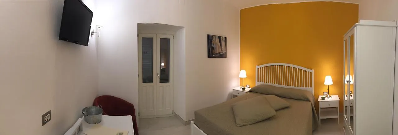 Isola Charm B&B - A Historic Villa Near Punta Del Pero Beach Сиракузы