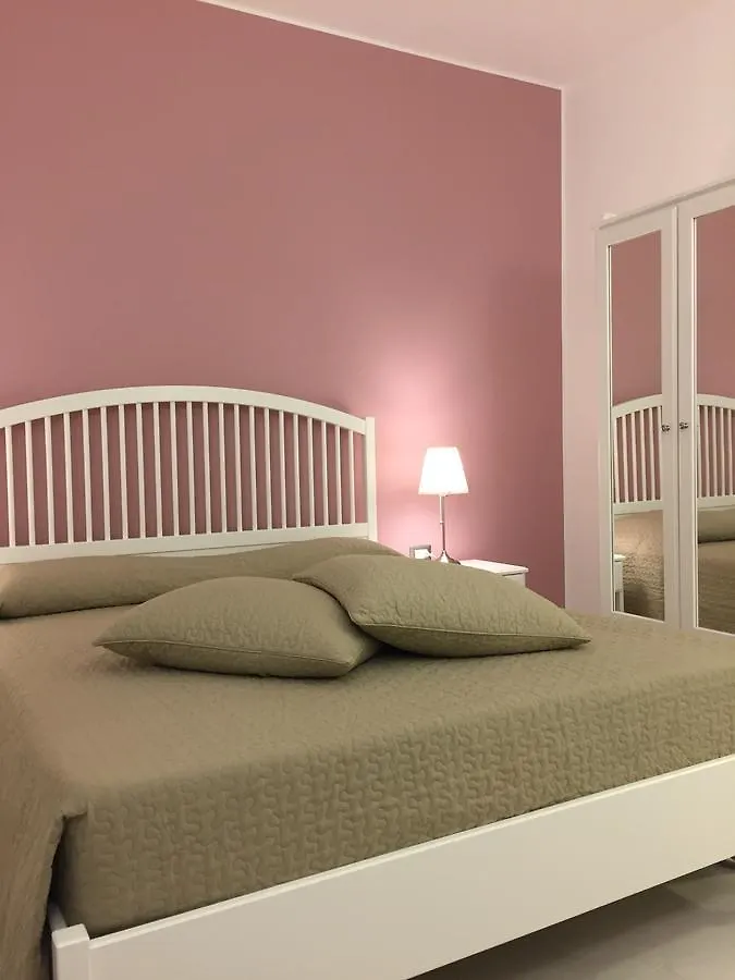 Isola Charm B&B - A Historic Villa Near Punta Del Pero Beach Syracuse Bed & Breakfast