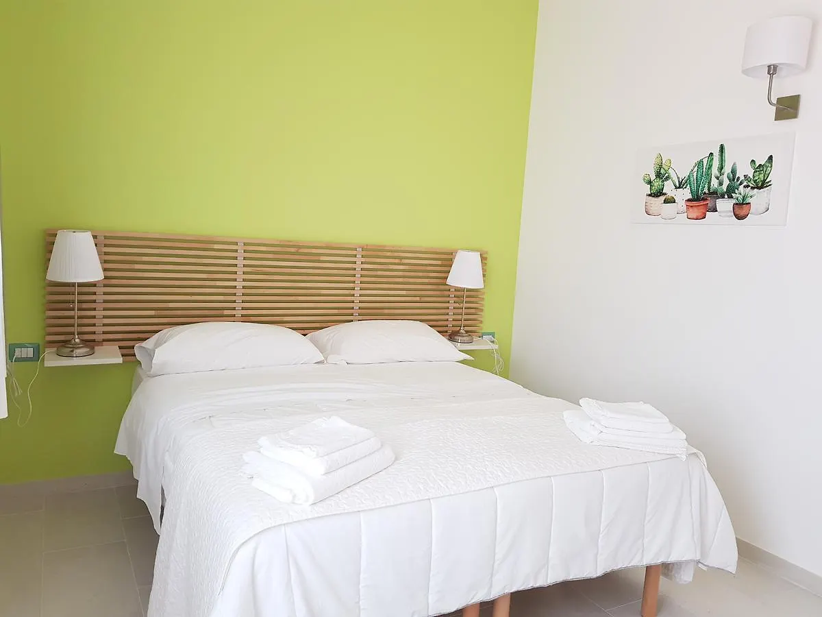 Isola Charm B&B - A Historic Villa Near Punta Del Pero Beach Syracuse 2*,  Italie